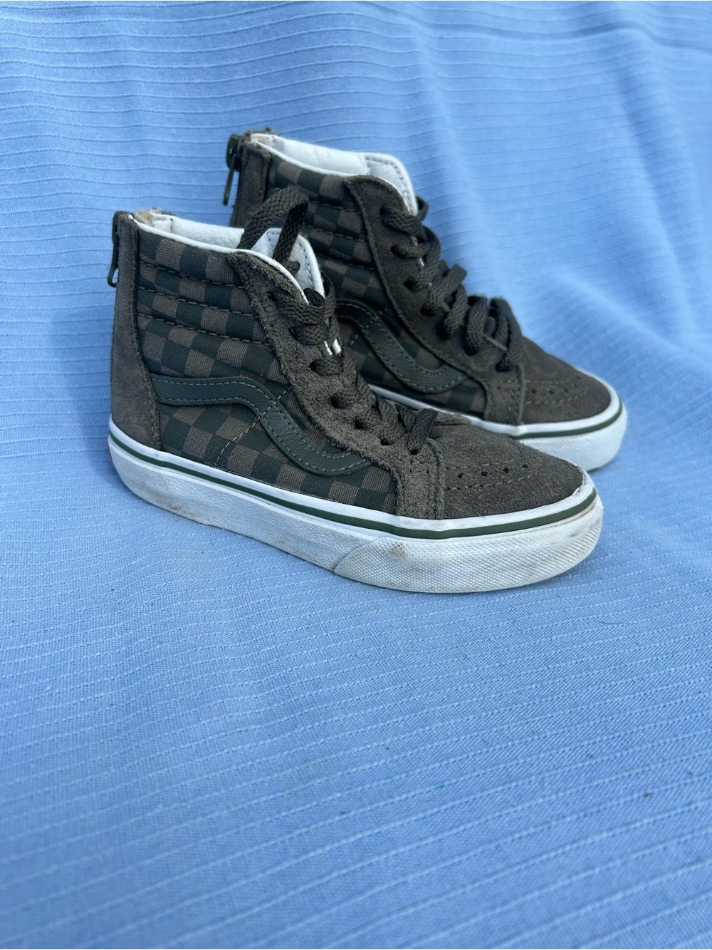 Vans Kids- Olive 🫒 Checkered High-Top Sneakers
